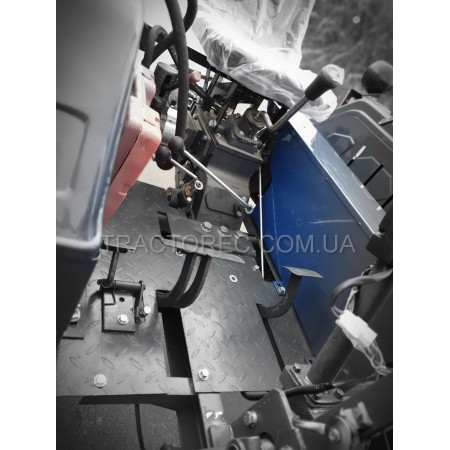 Мототрактор Т-24 потужністю 24 к.с, двохкорпусний плуг та грунтофреза 140 см в комплекті, широкі шини, потужна рама, ось 50мм, генератор